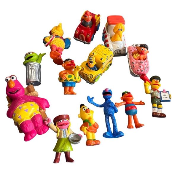 SESAME STREET vintage pvc figure diecast vehicle bundle 1980s Muppets Jim Henson - Picture 1 of 4